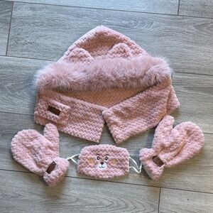 Chic Furry Pink Women's Winter Hat Set